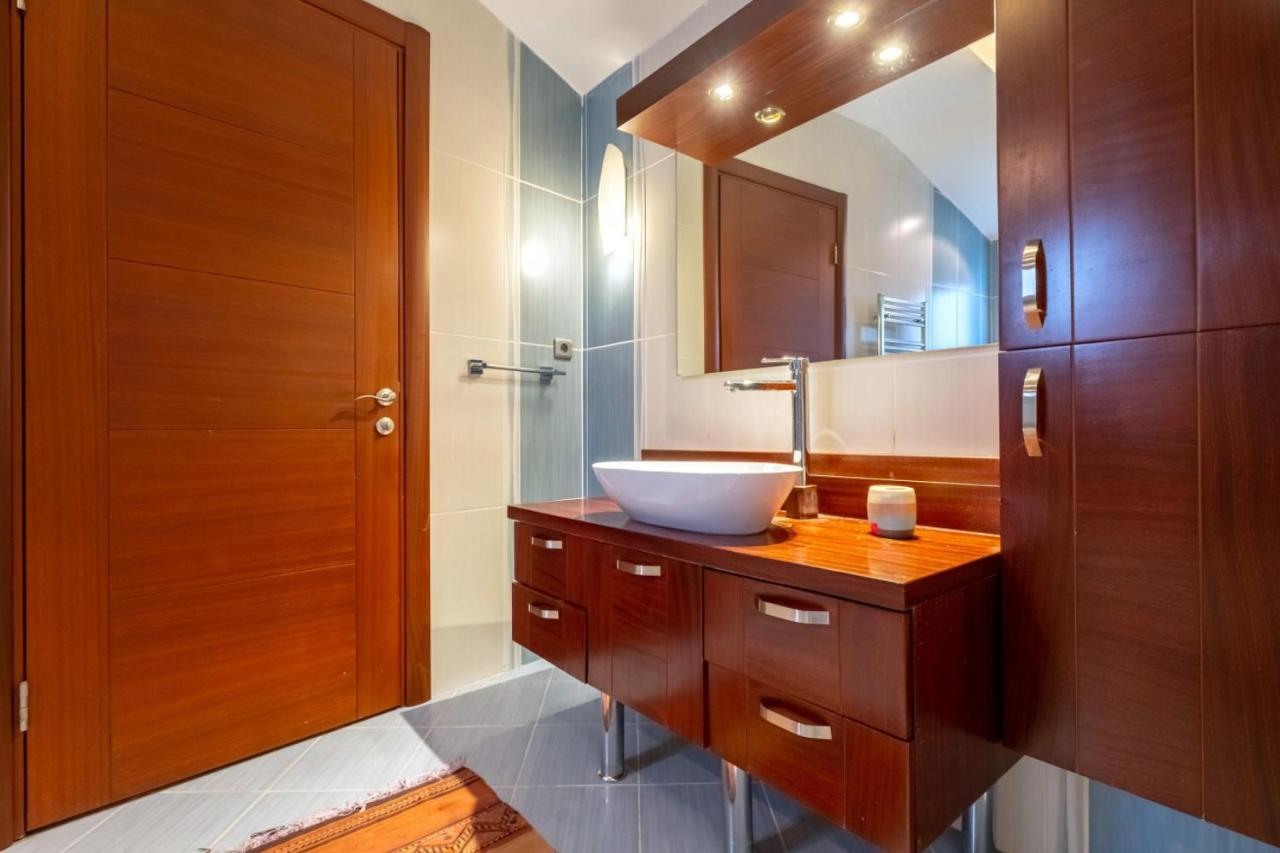 Ferienwohnung Flat With Terrace Near Istiklal Street Istanbul Exterior foto