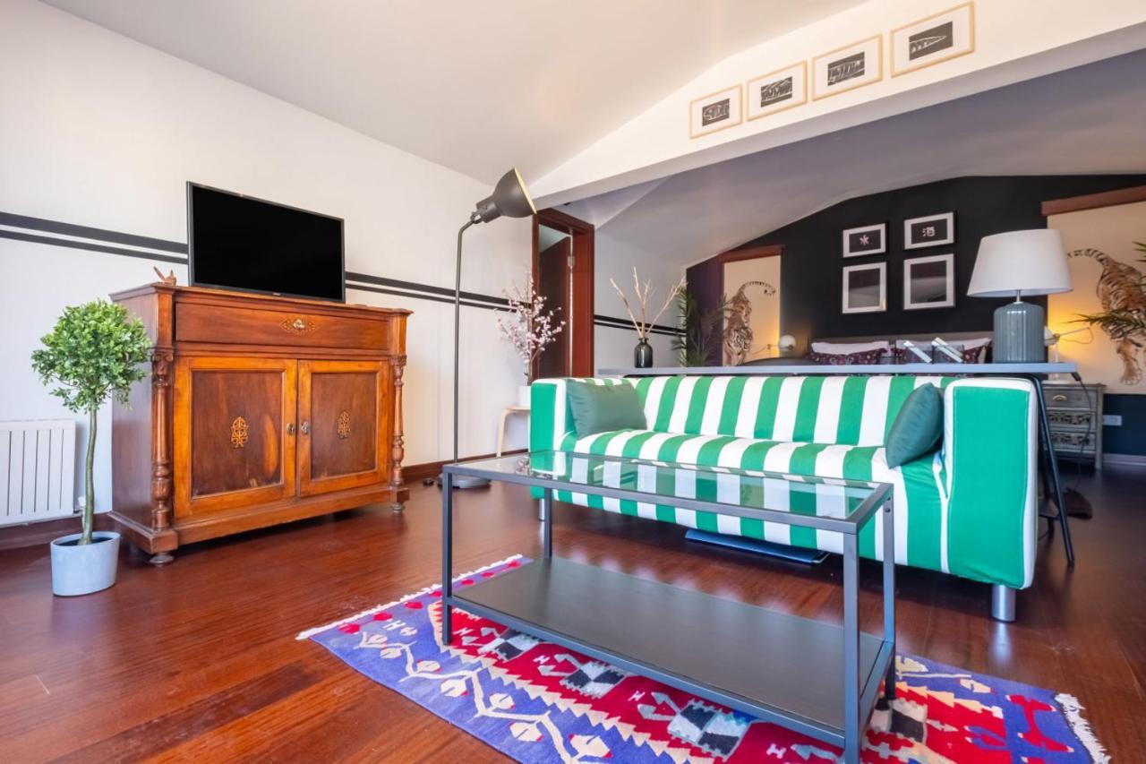 Ferienwohnung Flat With Terrace Near Istiklal Street Istanbul Exterior foto