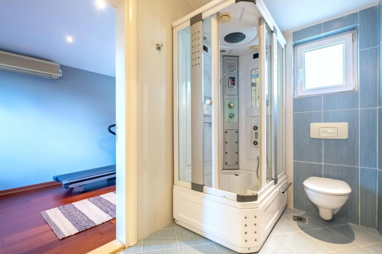 Ferienwohnung Flat With Terrace Near Istiklal Street Istanbul Exterior foto